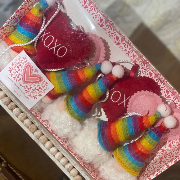 Golden Good Health Co Valentine Garland - Picture 3 of 3